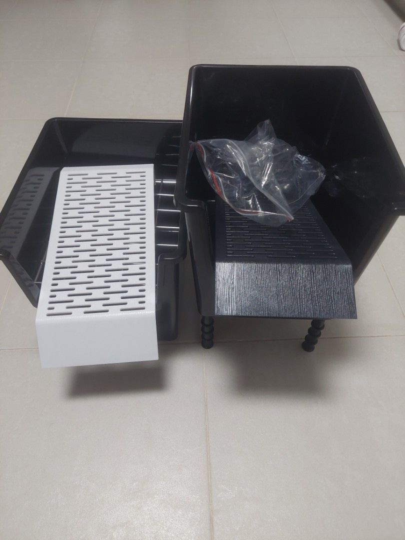 Turtle Basking/Nesting Platform (Category: Homes & Other Pet Accessories) located in Singapore. Submitted by bctan1981 (Listing ID 1259574336, Image 4). Description: very nice for breeding/keeping small breed turtles. Adjustable height. $25 per set. Please indicate with/without mesh self collection 530681.