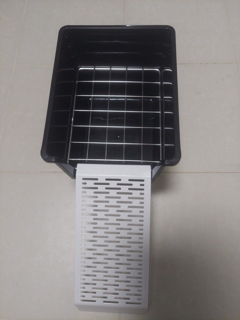 Turtle Basking/Nesting Platform (Category: Homes & Other Pet Accessories) located in Singapore. Submitted by bctan1981 (Listing ID 1259574336, Image 6). Description: very nice for breeding/keeping small breed turtles. Adjustable height. $25 per set. Please indicate with/without mesh self collection 530681.