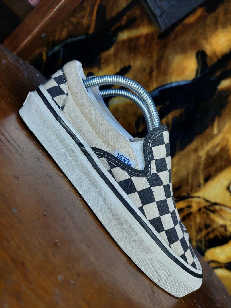 Vans checkerboard outlet size 5.5