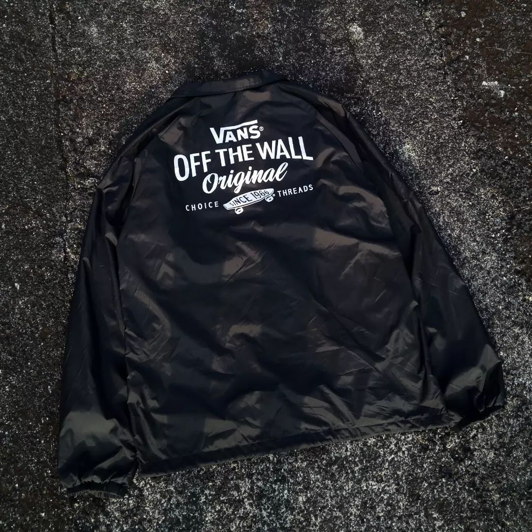 Vans full patch coach jacket, Fesyen Pria, Pakaian Atasan di