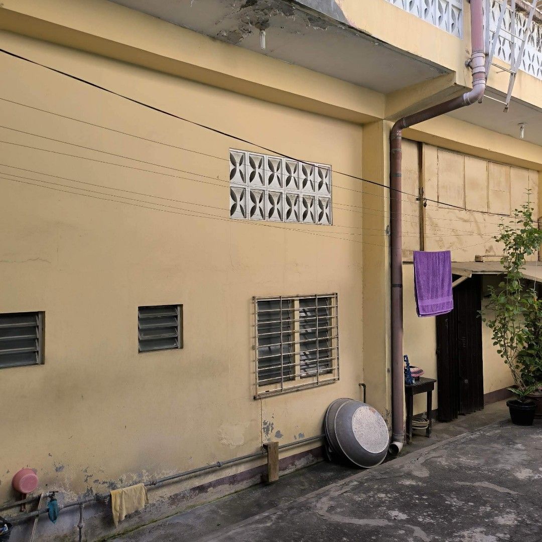 Vigan City Gem Expansive 304sqm Plot Nestled Across a Mall and Steps