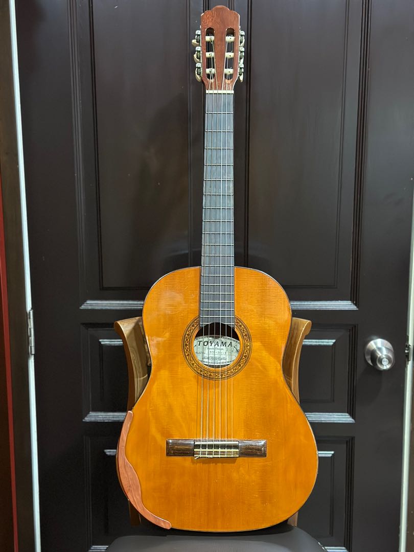 Toyama classical outlet guitar