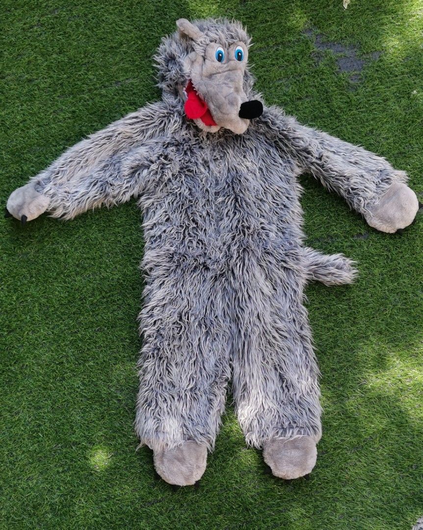 Wolf Costume (Category: Babies & Kids Fashion) located in San Fernando. Submitted by InvisibleMe (Listing ID 1259442229, Image 2). Description: Wolf Costume Kids Preloved 2pcs available 2-4T petite.