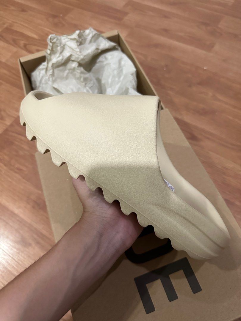 Yeezy slide hotsell bone on feet