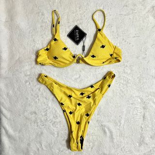 (Category: ) located in . Submitted by fancy_styleph (Listing ID 1259552969, Image 1). Description: .