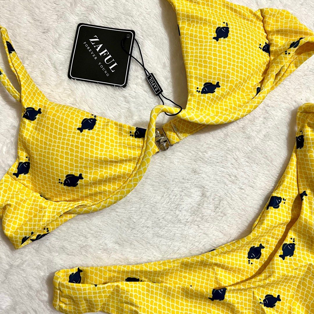 Zaful Yellow Fish Underwire Two Piece Bikini / Swimsuit (Category: Bikinis & Swimsuits) located in Dasmarinas. Submitted by fancy_styleph (Listing ID 1259552969, Image 3). Description: Size: Small ❗️BUY 3 for 500PHP❗️ ❗️BUY 4 for 600PHP❗️.