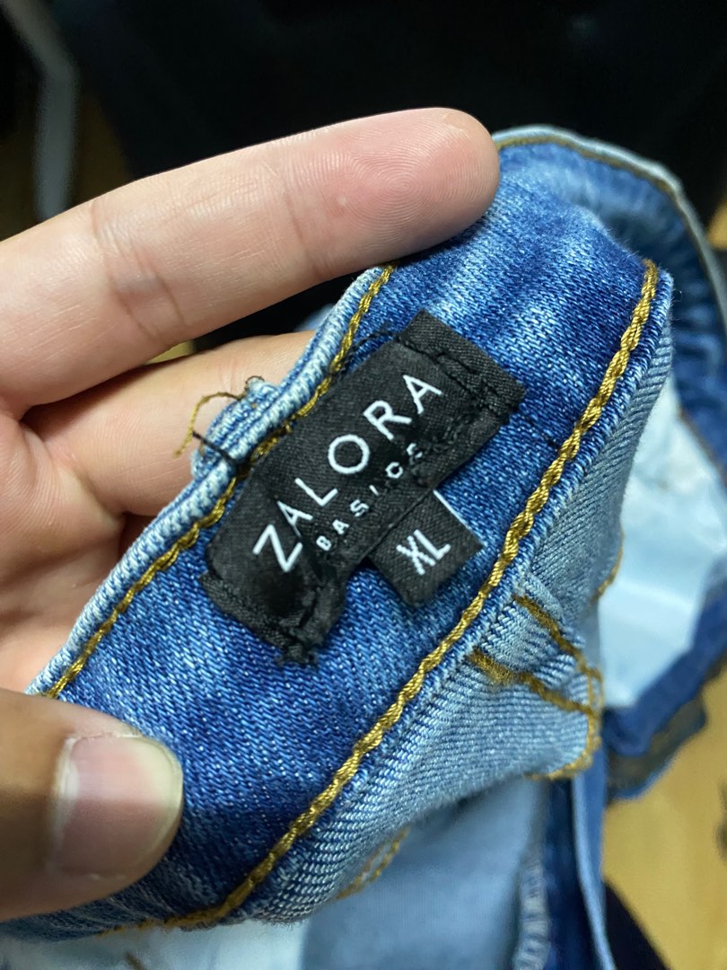Zalora Jeans Men s Fashion Bottoms Jeans on Carousell