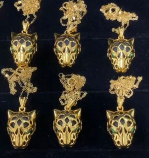 (Category: ) located in . Submitted by glittersboutique (Listing ID 1259662299, Image 1). Description: .