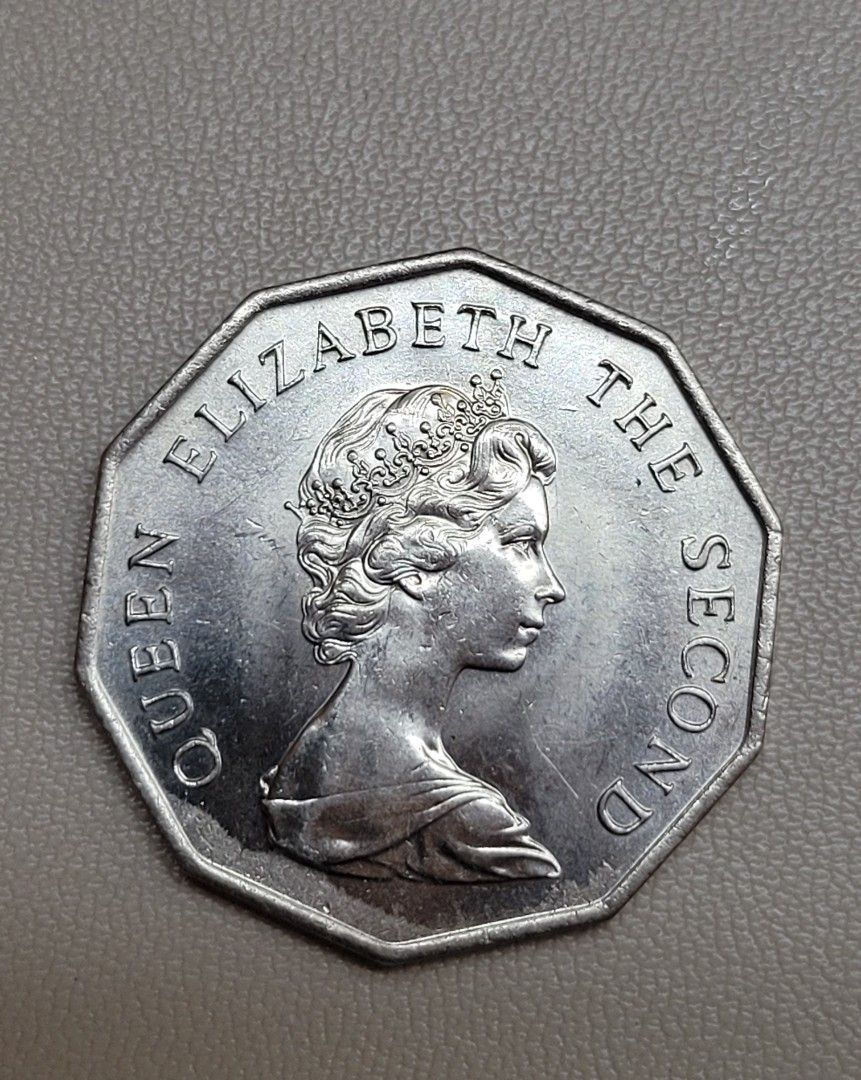 香港硬幣～1976年伍圓, 興趣及遊戲, 收藏品及紀念品, 錢幣- Carousell