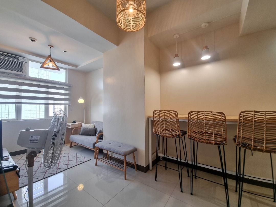 1BR FOR LEASE at San Antonio Residences Gil Puyat Makati For Rent