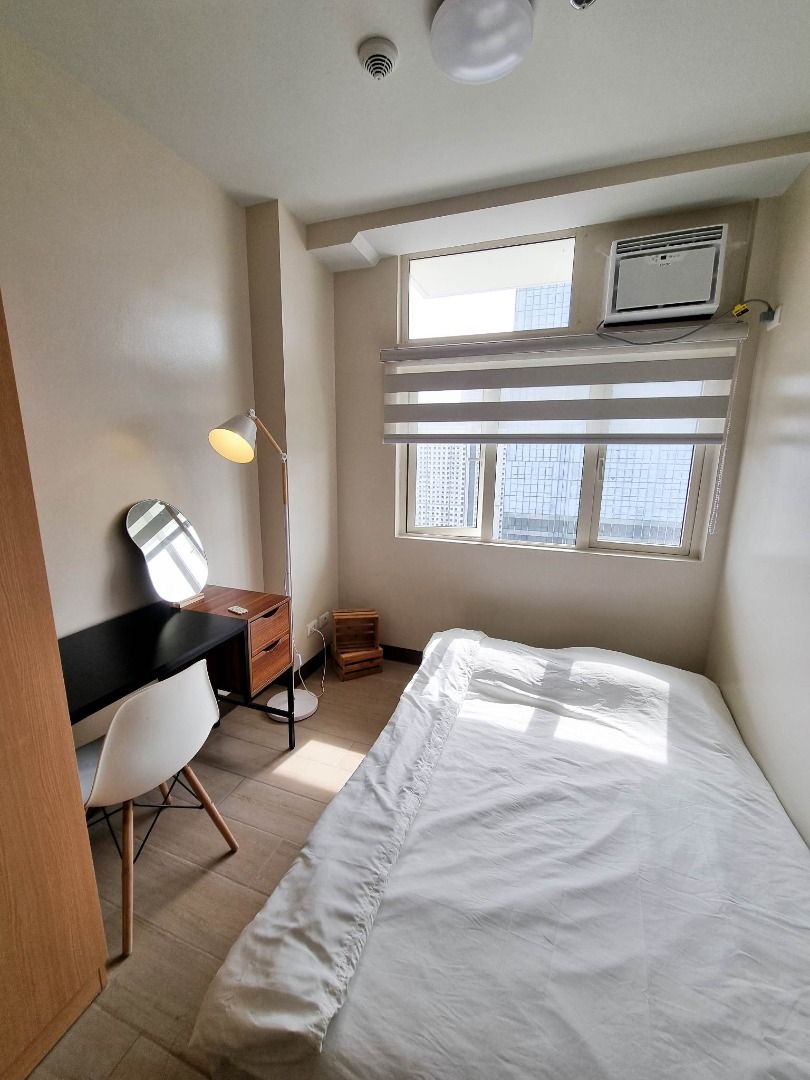 1BR FOR LEASE at San Antonio Residences Gil Puyat Makati For Rent