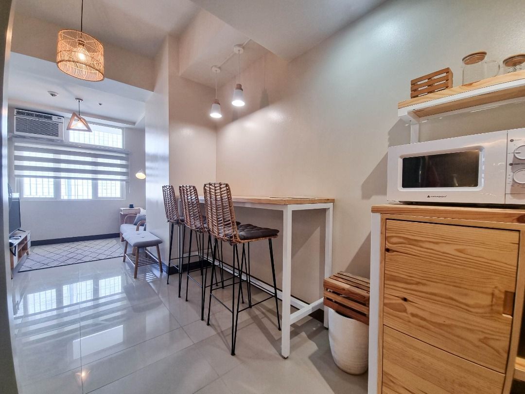 1BR FOR LEASE at San Antonio Residences Gil Puyat Makati For Rent