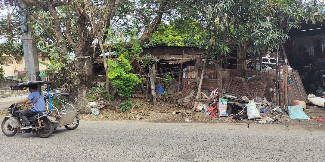 478sqm Corner Lot For SALE Good For Commercial Along National Road