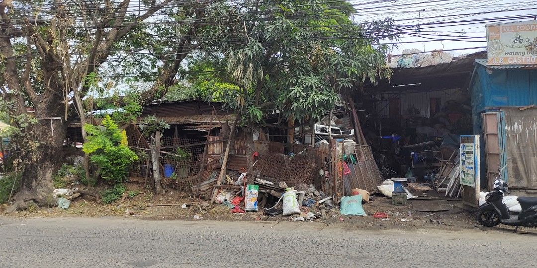 478sqm Corner Lot For SALE Good For Commercial Along National Road