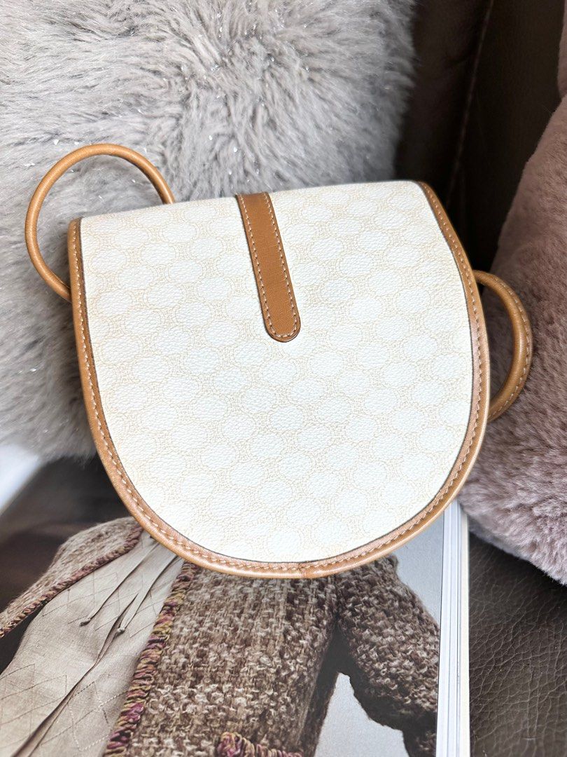 多年正版正貨商標門市現貨美品Vintage celine white beige macadam