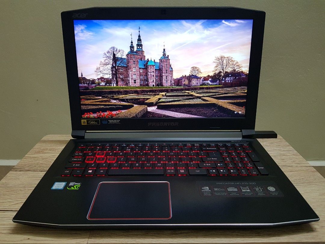 Acer Predator Helios 300 i7 8750H 8GB Ram 128GB SSD 1TB HDD