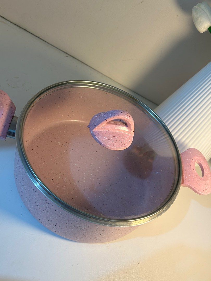 aesthetic non-stick cookware pan ⊱✿⊰ (Category: Cookware & Accessories) located in Manila. Submitted by 888saiz (Listing ID 1259745737, Image 3). Description: non-stick, made of granite, and cool handles !! 🩷🧺 the design is one of a kind. such a must-have piece !!.