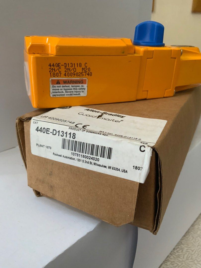 Allen-Bradley Guardmaster 440E-D13118 (Category: Industrial Equipment) located in Quezon City. Submitted by rickstuff (Listing ID 1259713849, Image 3). Description: Allen-Bradley Guardmaster Lifeline 3 Safety Switch. Unused and comes with a box .