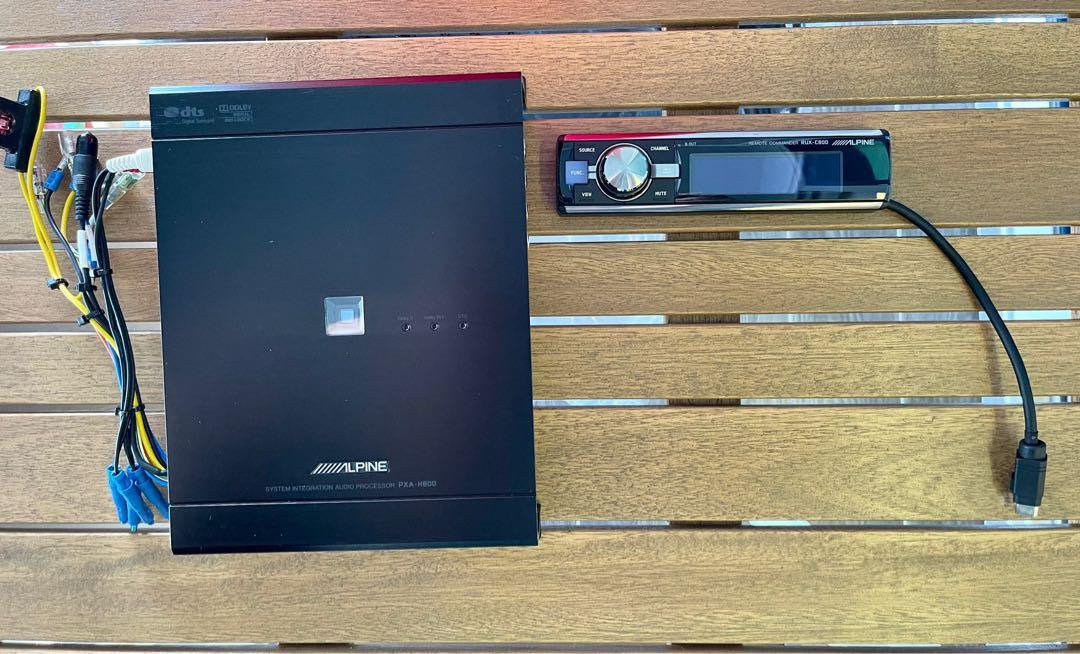 Alpine PXAH800 with Remote Commander, Car Accessories, Accessories on