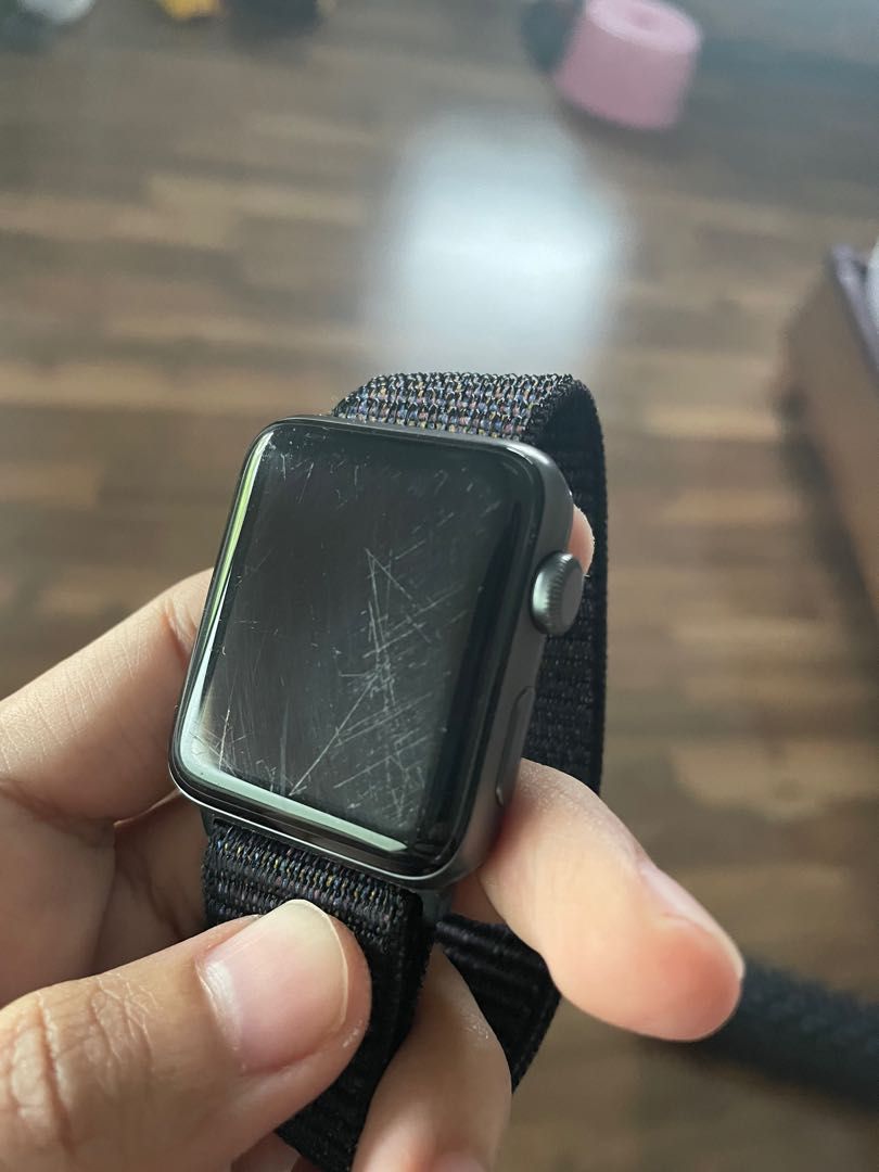 Apple watch series 3 (Category: Men's Watches) located in Marikina City. Submitted by josefm5g8_11 (Listing ID 1259679282, Image 2). Description: Well used nike apple watch 42mm Space gray Issue: screen scratches as shown, No other issues. Works perfectly.
