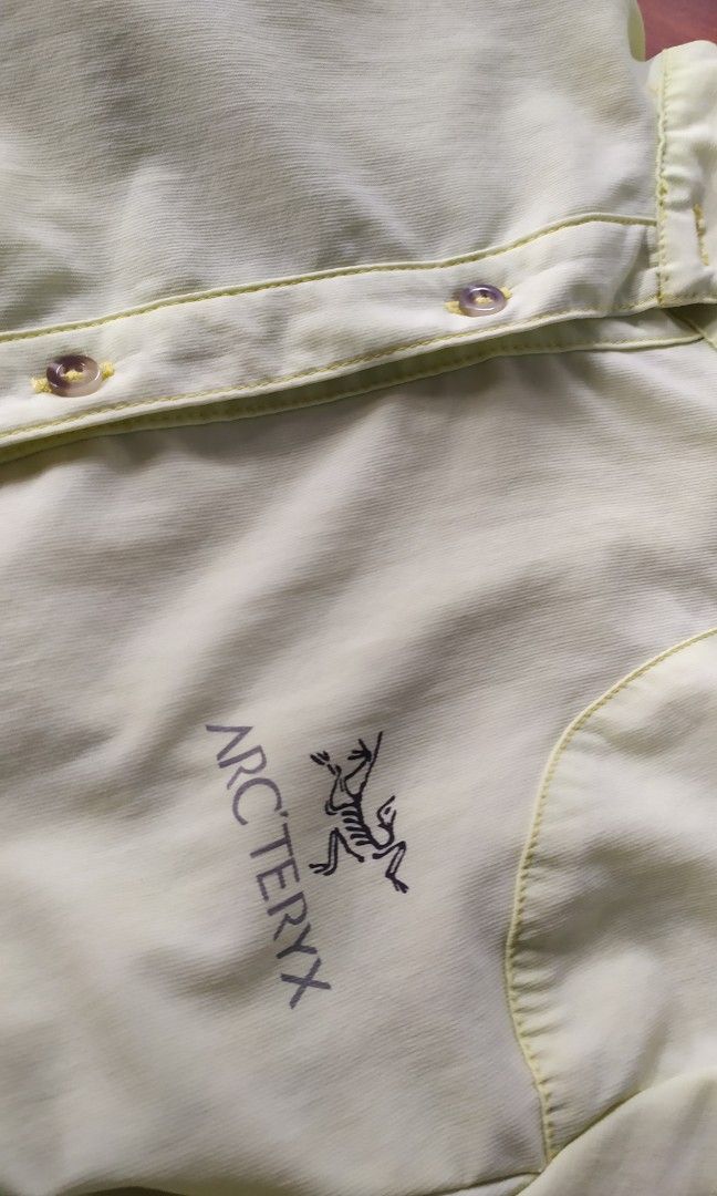 Arctyrx trek long sleeve polo (Category: Coats, Jackets and Outerwear) located in Isulan. Submitted by blessedthrift (Listing ID 1259620759, Image 1). Description: PTPA Arctyrx long sleeve color condition 8/10 overall 8/10 has stains signs of usage front logo 10/10 dimensions w19 L26 but overall astig pa rin DM for more details from Isulan, Sultan Kudarat Gcash JnT.