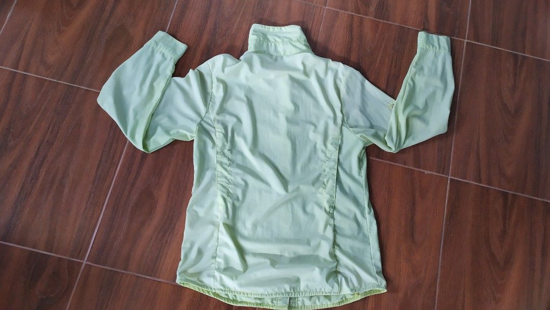 Arctyrx trek long sleeve polo (Category: Coats, Jackets and Outerwear) located in Isulan. Submitted by blessedthrift (Listing ID 1259620759, Image 2). Description: PTPA Arctyrx long sleeve color condition 8/10 overall 8/10 has stains signs of usage front logo 10/10 dimensions w19 L26 but overall astig pa rin DM for more details from Isulan, Sultan Kudarat Gcash JnT.