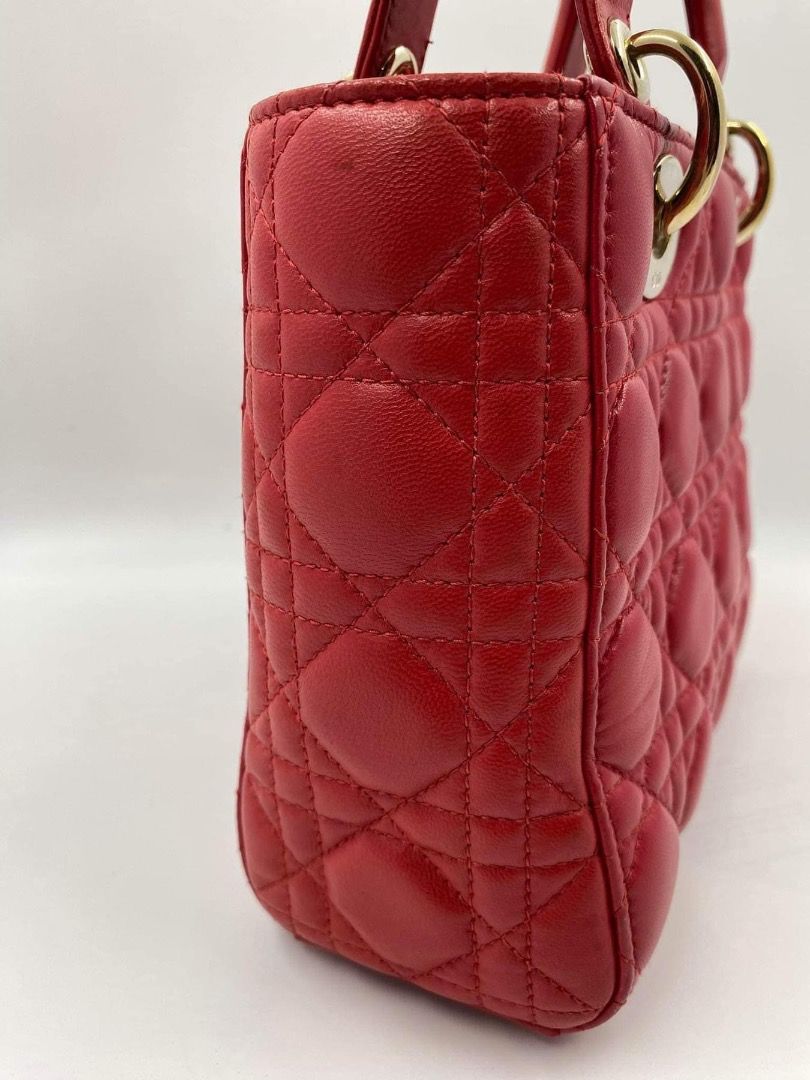 Authentic Lady D ABC (Category: Luxury Bags & Wallets) located in Quezon City. Submitted by hellopatchi (Listing ID 1259692349, Image 3). Description: Lady D abc small size in ghw 9/10 condition strap and dustbag .