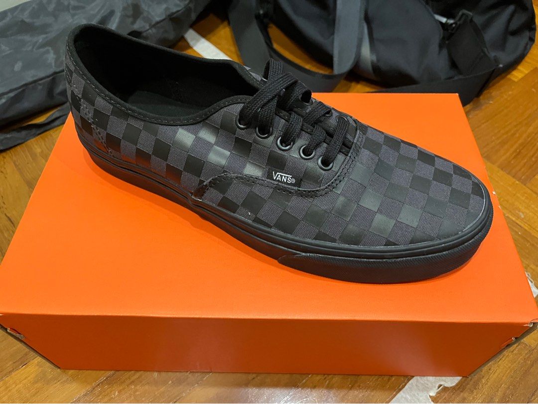 All black checkered vans discount