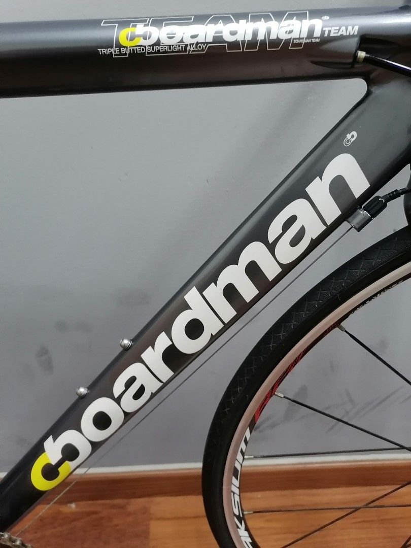 Boardman Road Bike 9kg only excellent condition Shimano 105