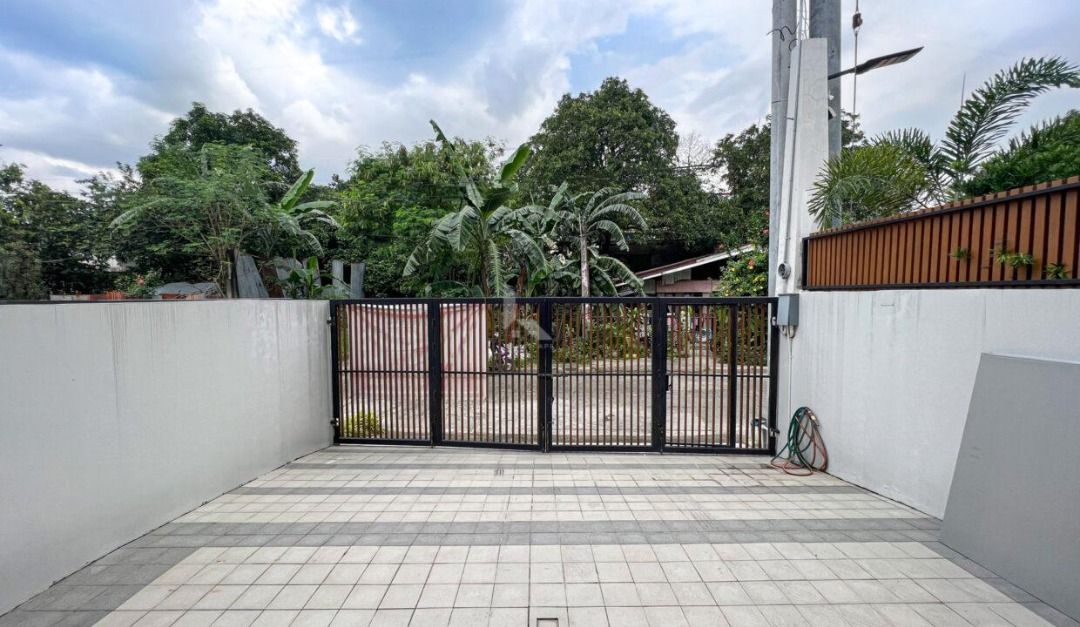 Brand New Duplex House and Lot for sale in Vista Verde Executive