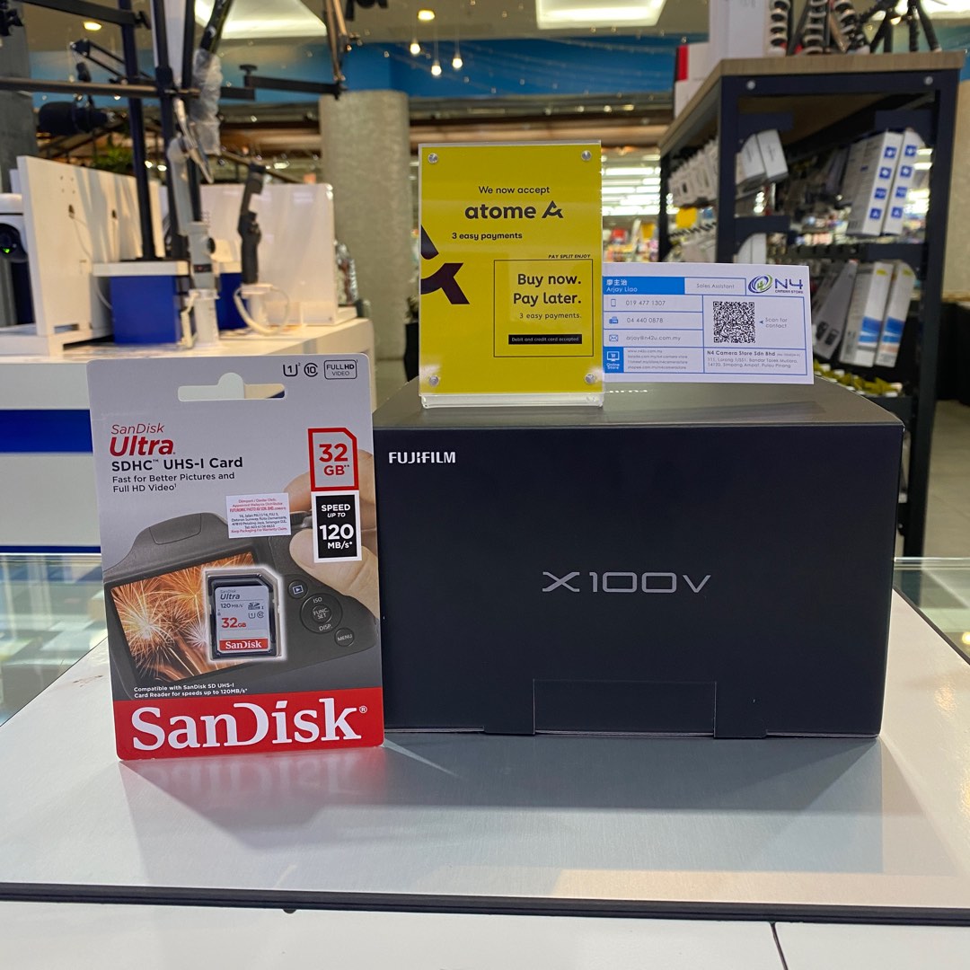 LIMITED 1 UNIT FUJIFILM X100V Digital Camera (Black) / 4 Years Aeon