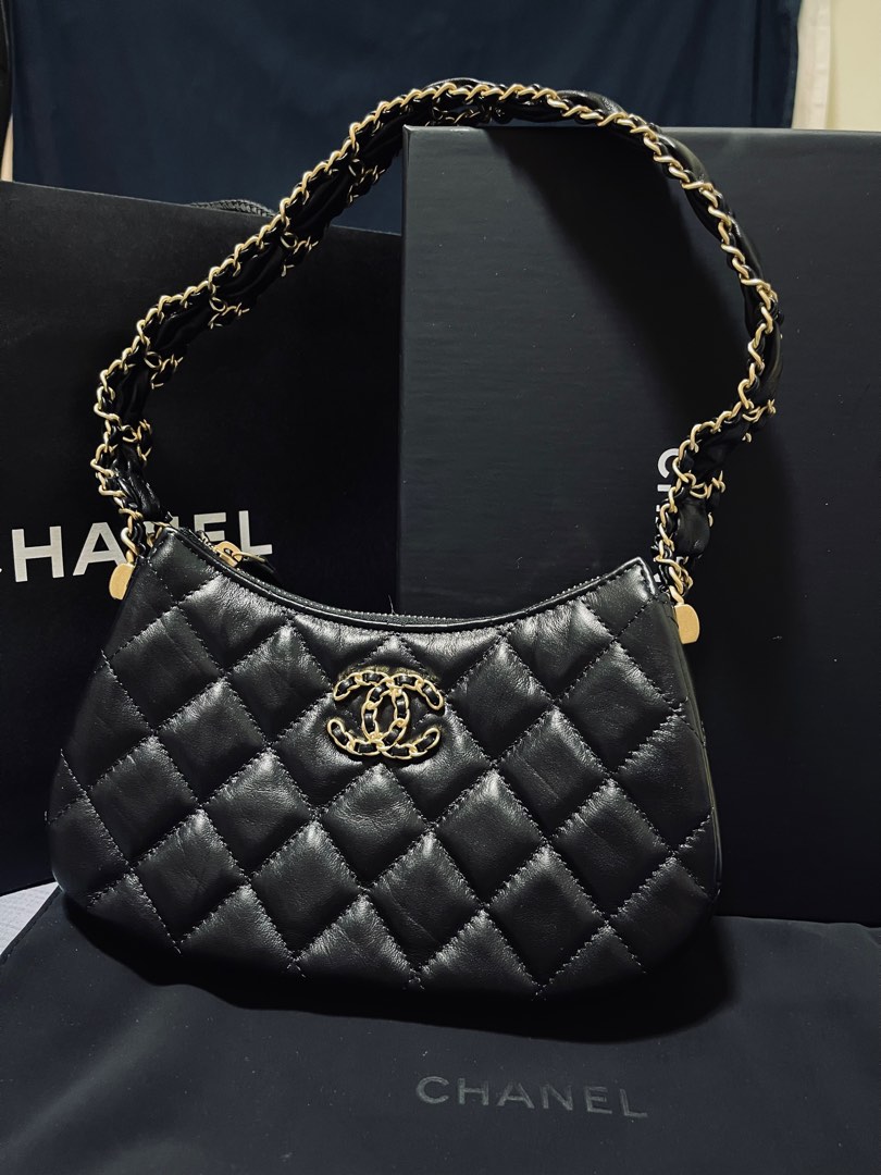 OMG, Chanel 22/23 Métiers d'art Bags are TDF - PurseBop