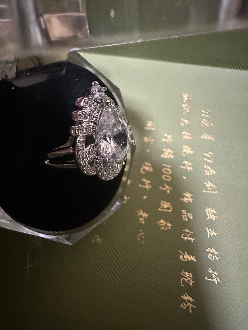 Clear stone size 6 ring (Category: Rings) located in San Juan City. Submitted by vmdln (Listing ID 1259737149, Image 3). Description: White gold setting Clear stones Size 6 Hypoallergenic .