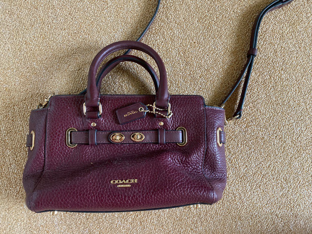 Coach bag, Women's Fashion, Bags & Wallets, Crossbody Bags on Carousell