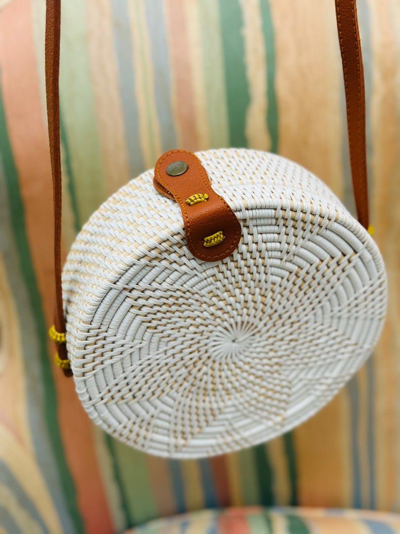 White rattan purse online