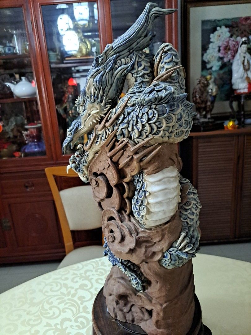 Dragon (Category: Vintage Collectibles) located in Singapore. Submitted by justmama (Listing ID 1259699461, Image 3). Description: height 50cm width 23cm limited edition limited edition 47/50.