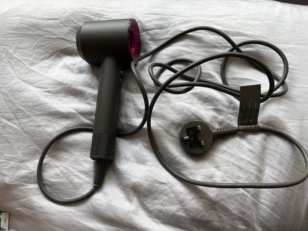 Dyson hair dryer, Beauty & Personal Care, Hair on Carousell