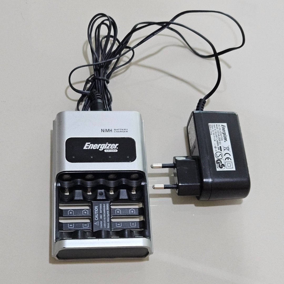Energizer Battery Charger (Model No. CH1HR2), Photography, Photography