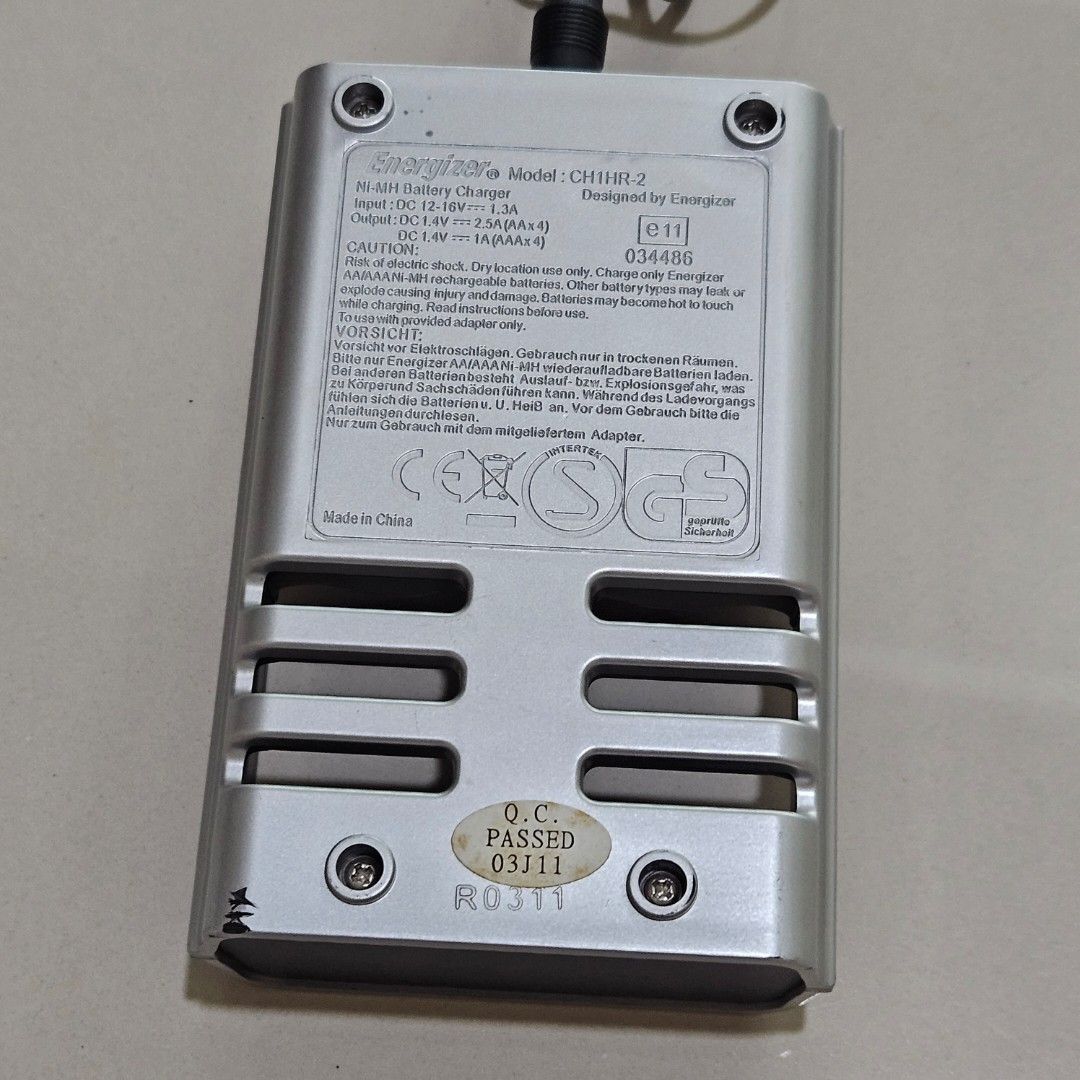 Energizer Battery Charger (Model No. CH1HR2), Photography, Photography