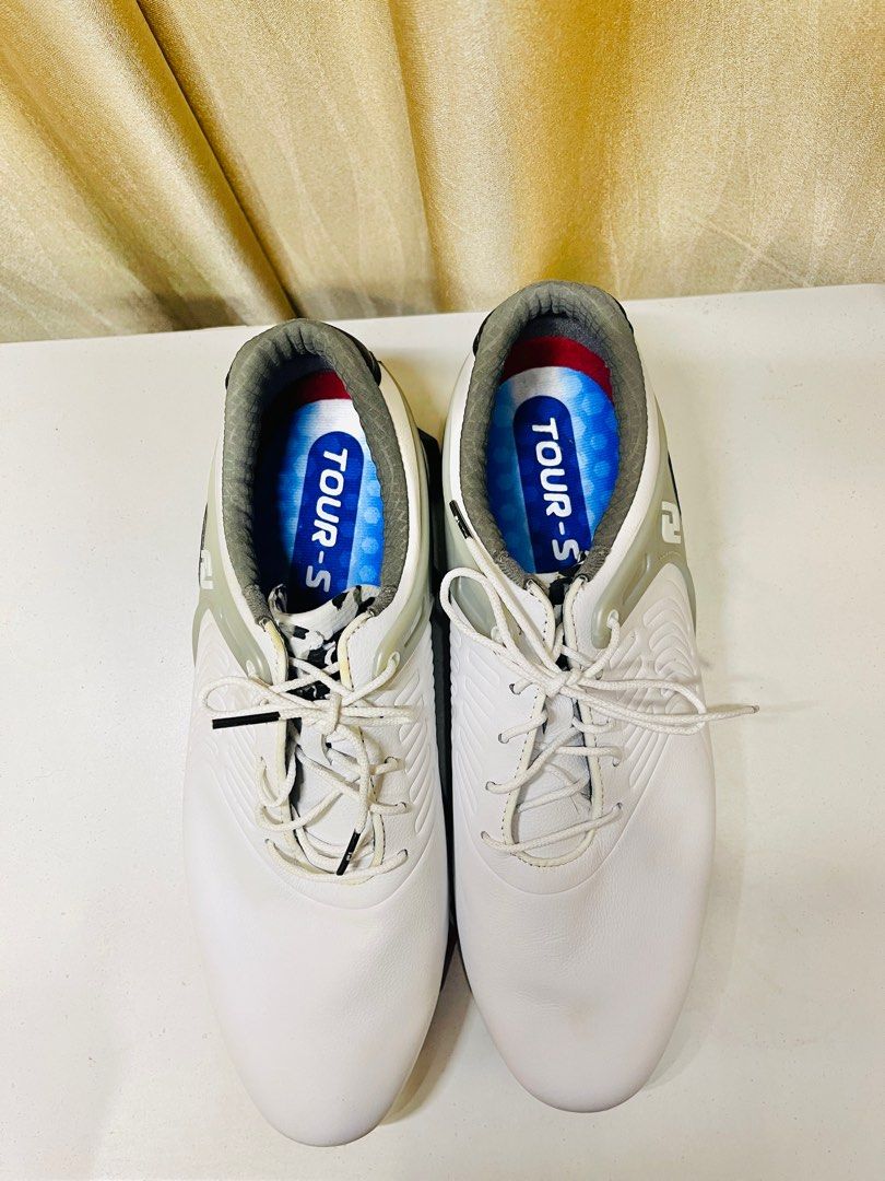 Extra wide sales golf shoes