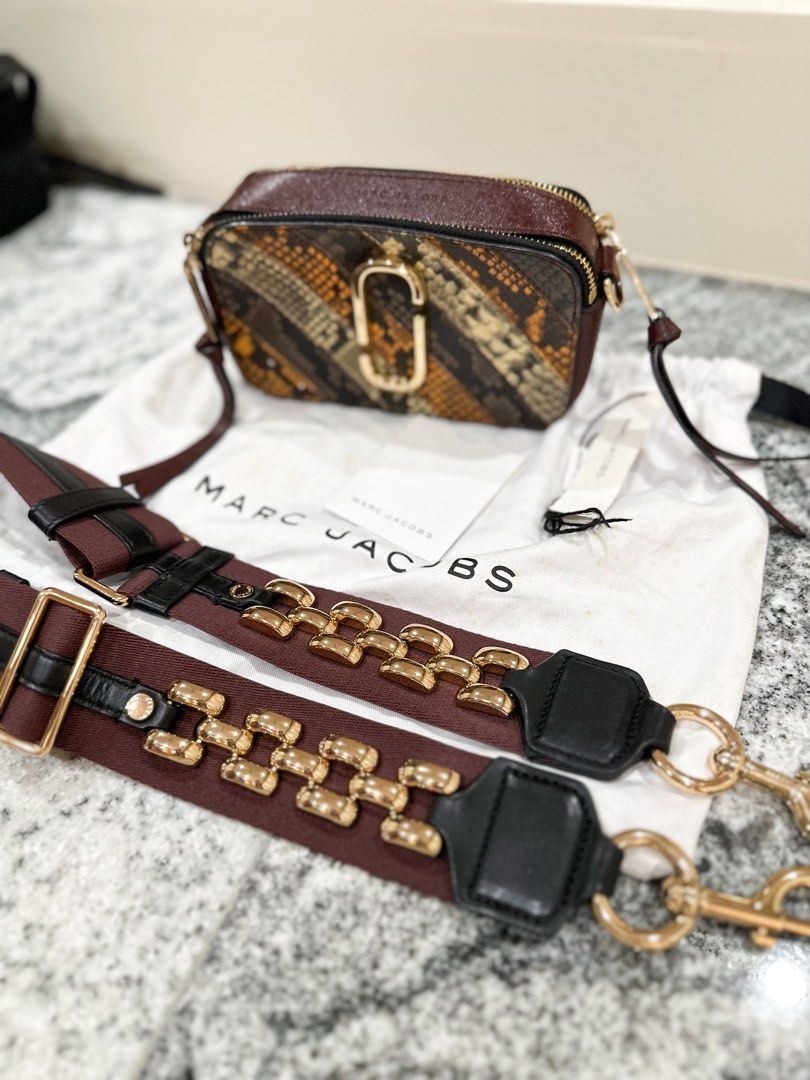 Marc Jacobs Snapshot in Khaki, Luxury, Bags & Wallets on Carousell