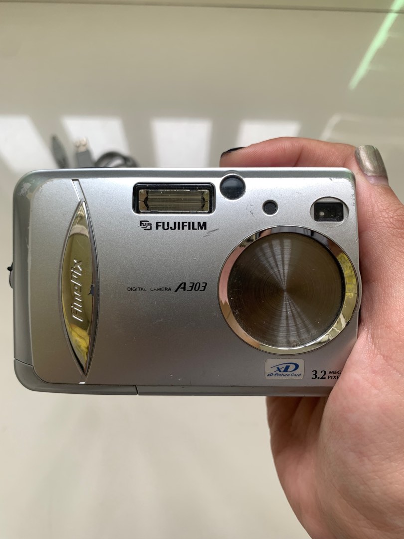 Fujifilm FinePix A303, Photography, Cameras on Carousell