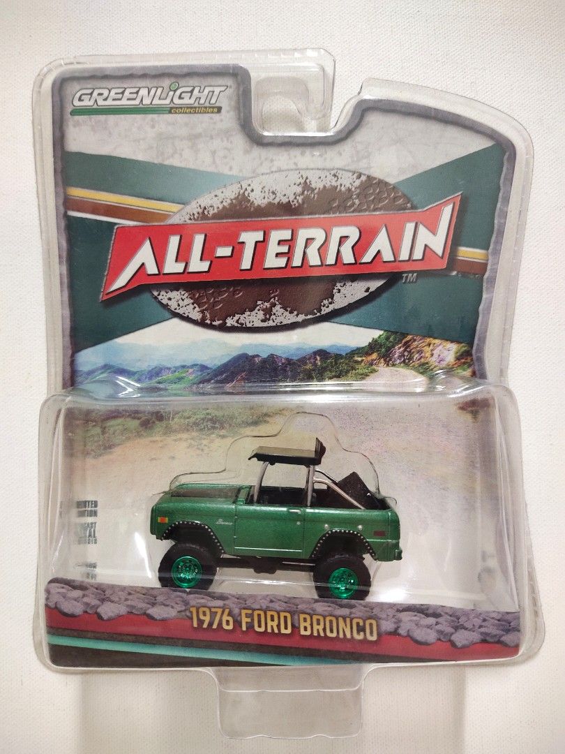 GREENLIGHT - Ford Bronco 1976 4x4 Vert - échelle 1/18 - Modèle GREEN19034