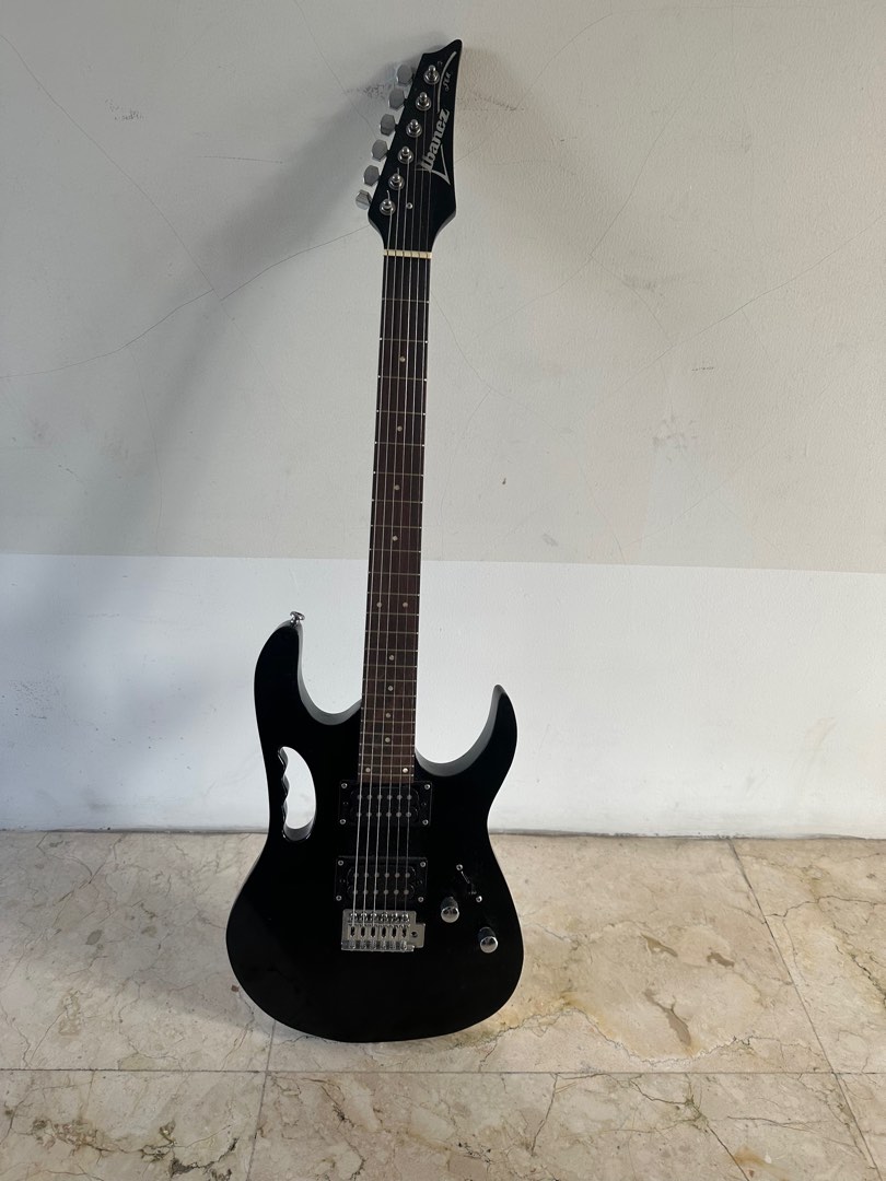 Ibanez Electric Guitar, Musik & Media, Alat di Carousell