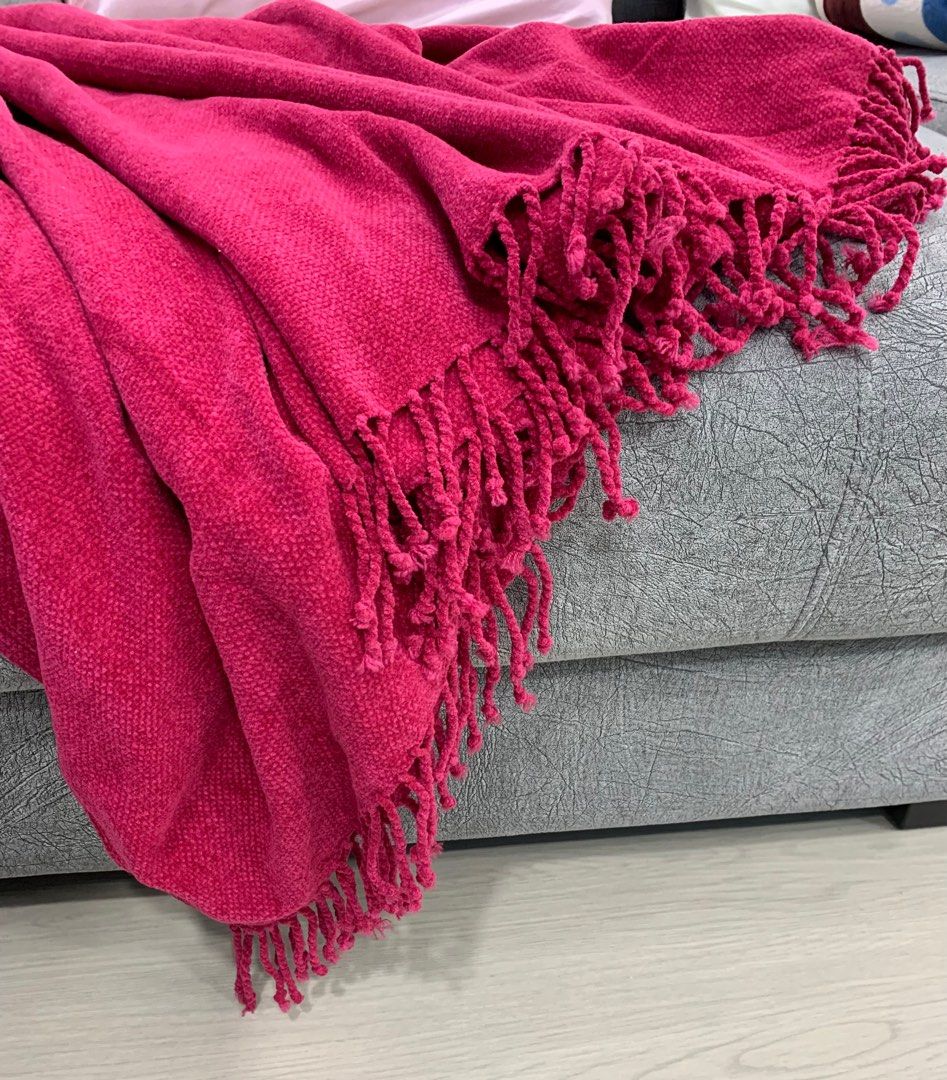 IKEA FELICIA THROW 130 X 70 CM 100 ACRYLIC, Furniture & Home Living