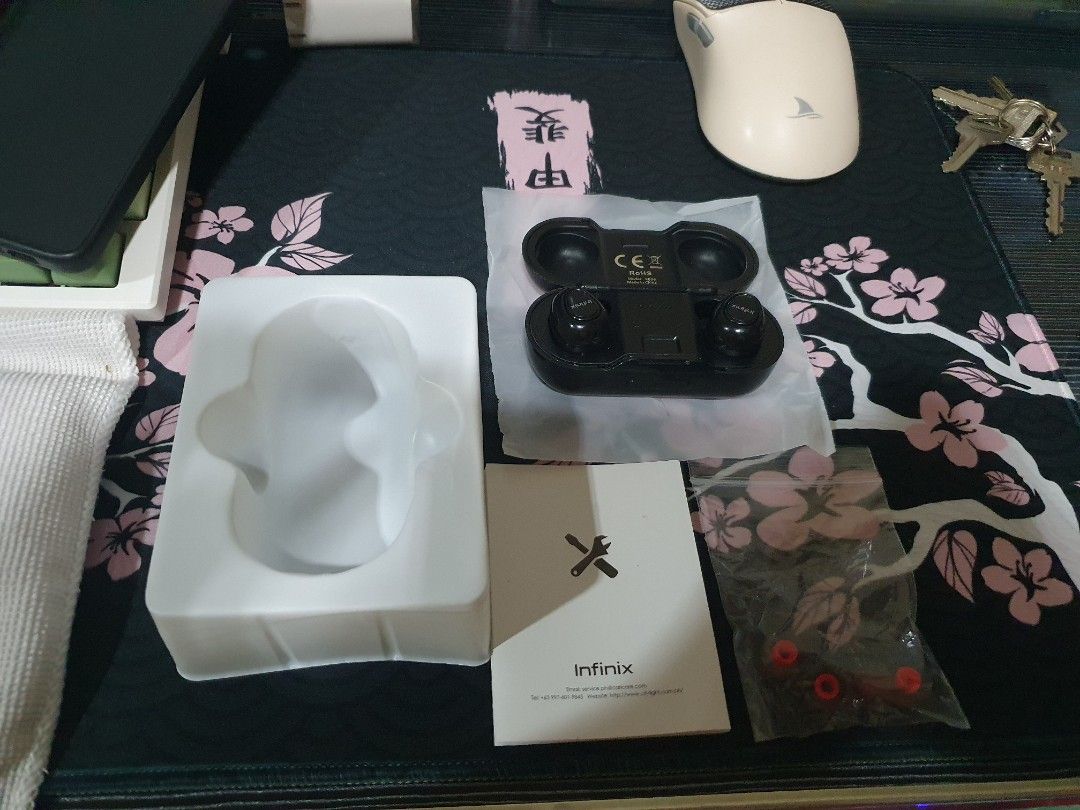 Infinix earbuds store xe08