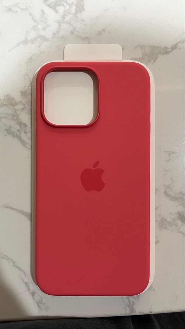 iPhone 15 Pro Max Silicone Case with MagSafe - Guava - Apple