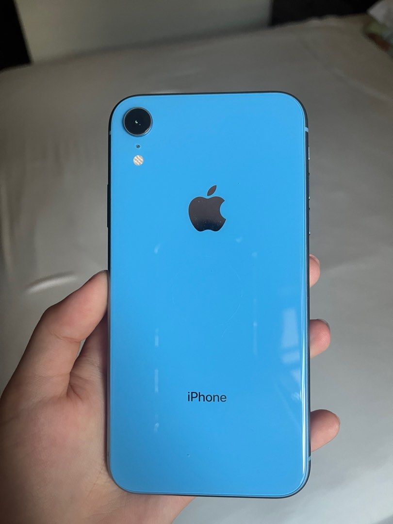 iPhone XR blue 64GB