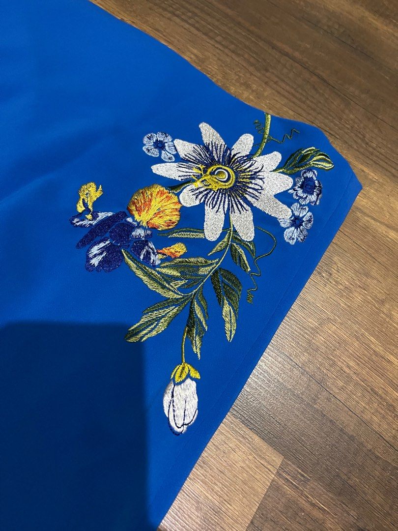 Karen millen blue embroidered dress hotsell