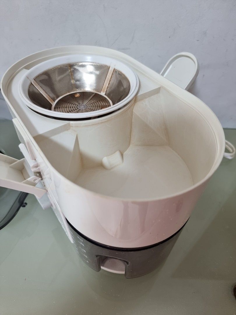 Kenwood JE500 centrifugal juice extractor, TV & Home Appliances